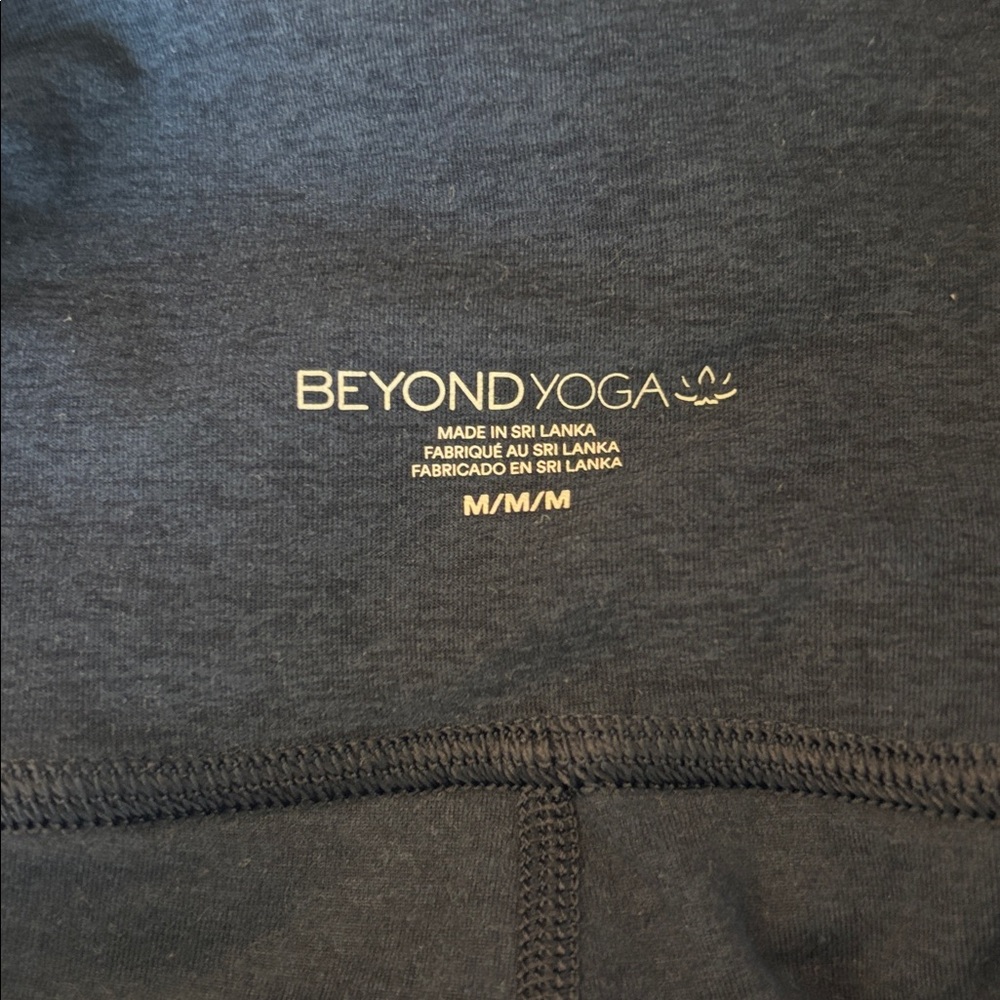 Beyond Yoga Spacedye Out of Pocket High Waisted Midi Legging Nocturnal Navy Med - Picture 8 of 8